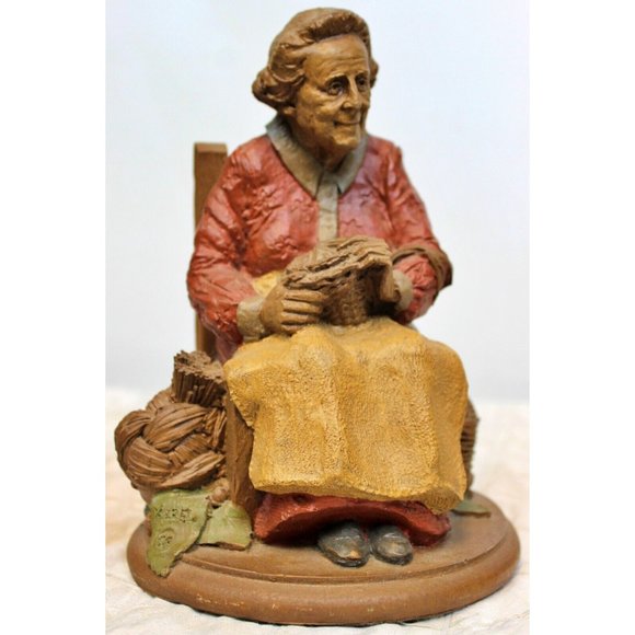Vtg 1984 Tom Clark Gnome Old Lady Women Mabel in Chair Sculpted Figurine Statue - Picture 7 of 10